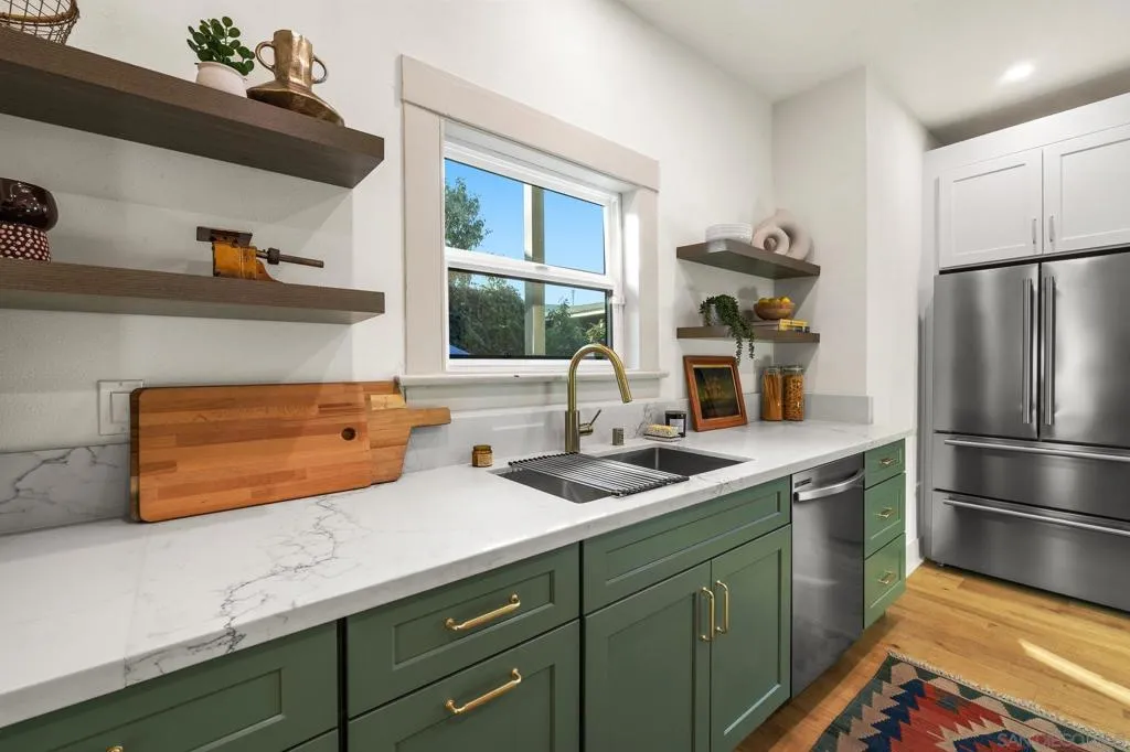 1203 N Normandie Ave, Los Angeles, California 90029 home-pic-24